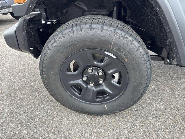 new 2025 Jeep Wrangler car, priced at $43,842