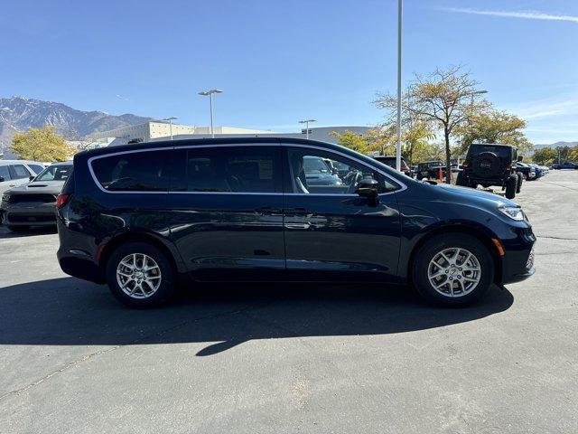 new 2025 Chrysler Pacifica car, priced at $42,640