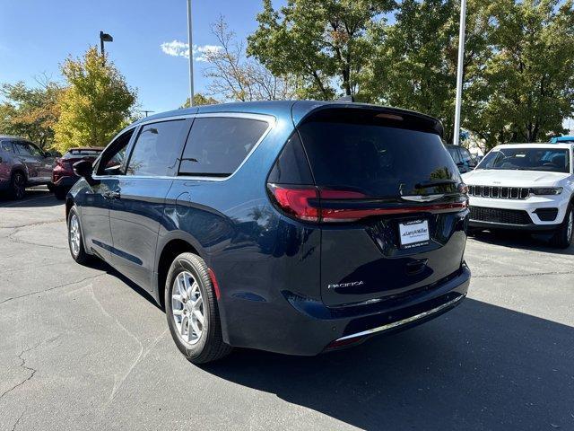 new 2025 Chrysler Pacifica car, priced at $42,640