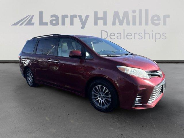 used 2018 Toyota Sienna car, priced at $25,827