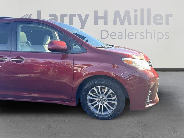 used 2018 Toyota Sienna car, priced at $25,827