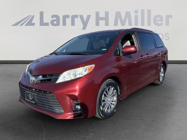 used 2018 Toyota Sienna car, priced at $25,827