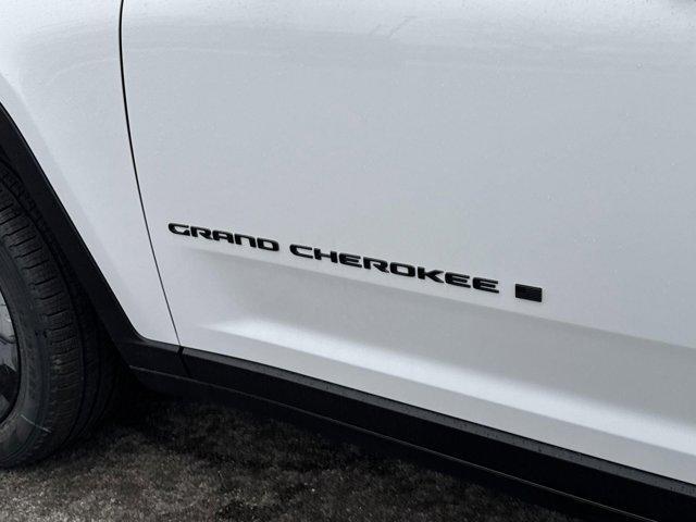 new 2025 Jeep Grand Cherokee car, priced at $45,690