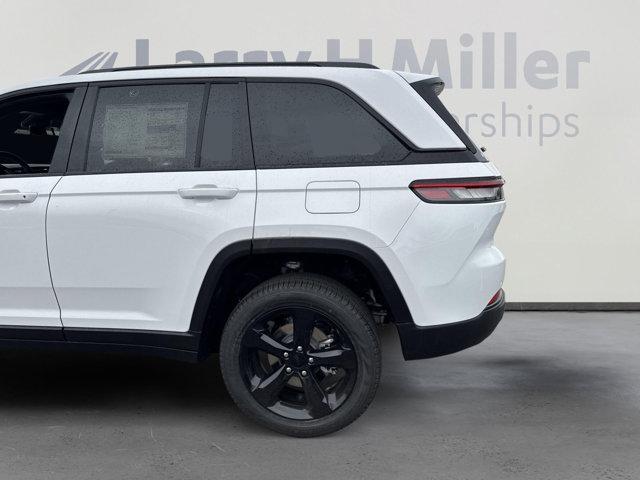 new 2025 Jeep Grand Cherokee car, priced at $45,690