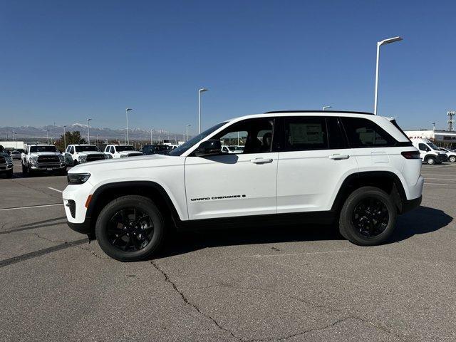 new 2025 Jeep Grand Cherokee car, priced at $45,430