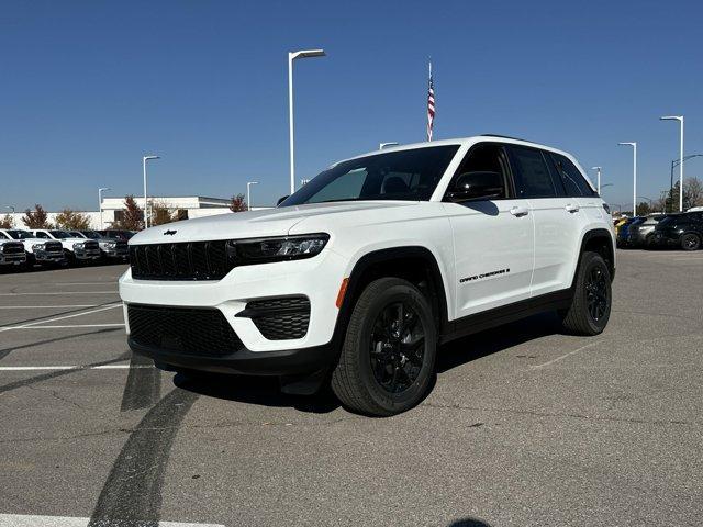 new 2025 Jeep Grand Cherokee car, priced at $45,430