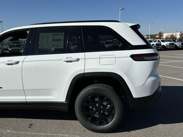 new 2025 Jeep Grand Cherokee car, priced at $45,430