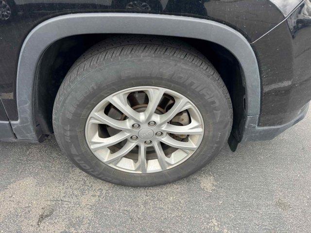 used 2019 Jeep Cherokee car, priced at $14,513