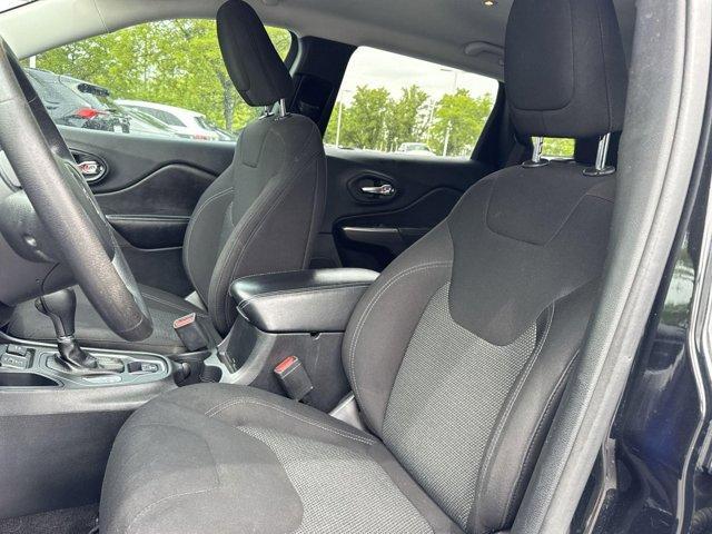 used 2019 Jeep Cherokee car, priced at $14,261