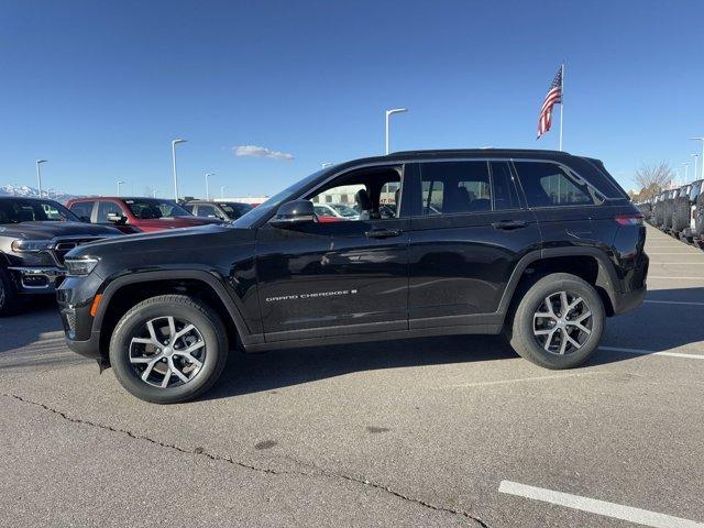 new 2025 Jeep Grand Cherokee car, priced at $44,773