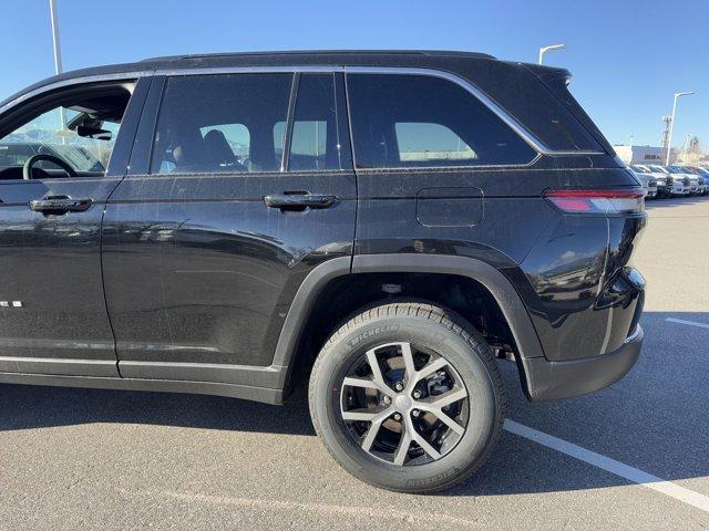 new 2025 Jeep Grand Cherokee car, priced at $44,773