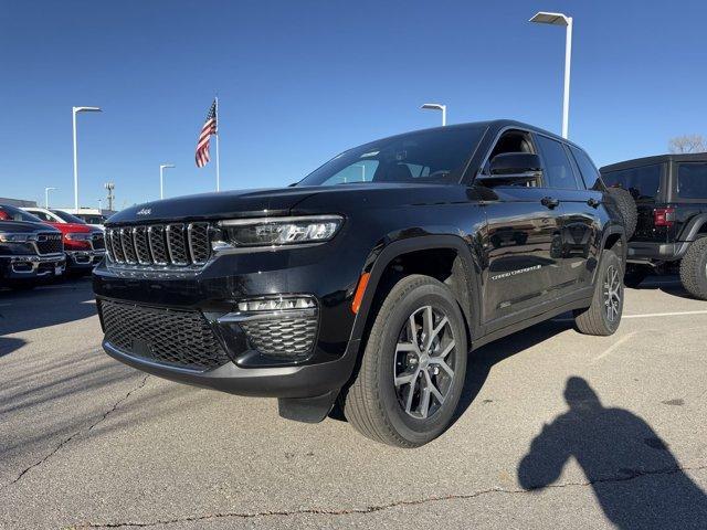 new 2025 Jeep Grand Cherokee car, priced at $44,773