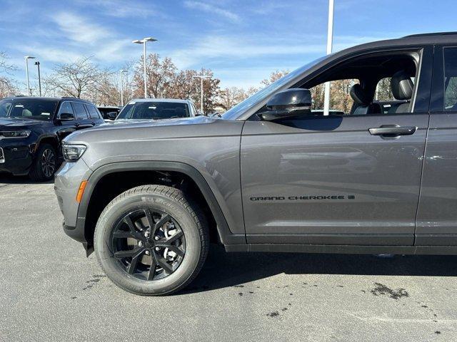 new 2025 Jeep Grand Cherokee L car, priced at $44,574