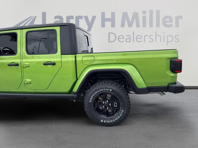new 2025 Jeep Gladiator car, priced at $48,664