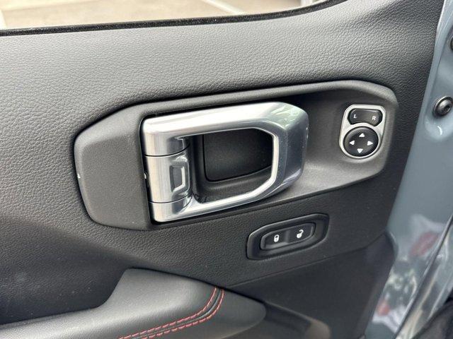 new 2025 Jeep Wrangler car, priced at $61,821