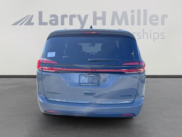 new 2025 Chrysler Pacifica car, priced at $47,897