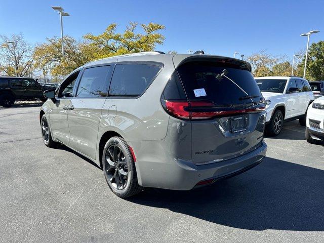 new 2025 Chrysler Pacifica car, priced at $49,260