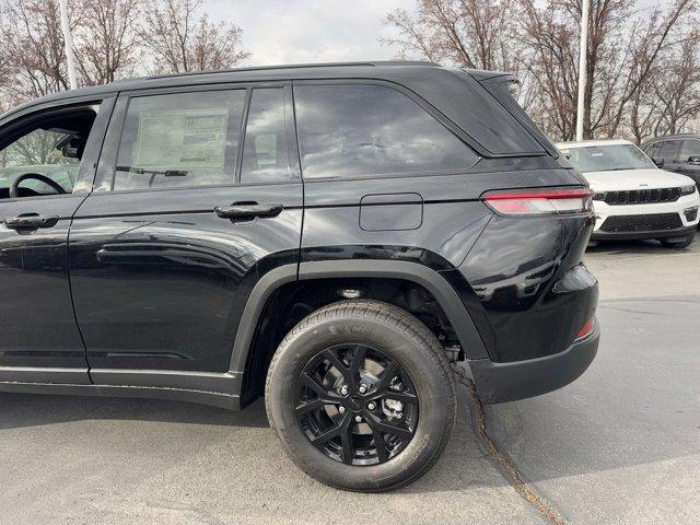 new 2025 Jeep Grand Cherokee car, priced at $43,114