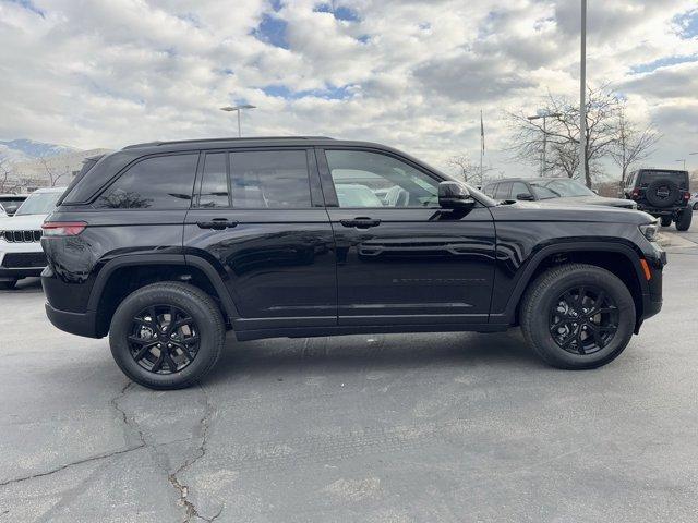 new 2025 Jeep Grand Cherokee car, priced at $43,114