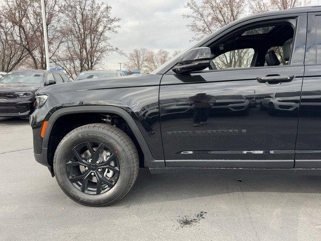 new 2025 Jeep Grand Cherokee car, priced at $43,114