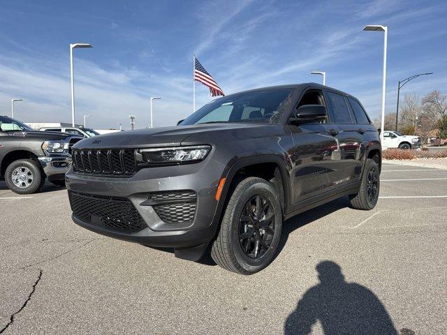 new 2025 Jeep Grand Cherokee car, priced at $44,114