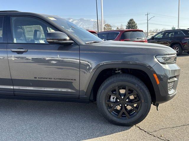 new 2025 Jeep Grand Cherokee car, priced at $44,114