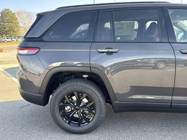 new 2025 Jeep Grand Cherokee car, priced at $44,114