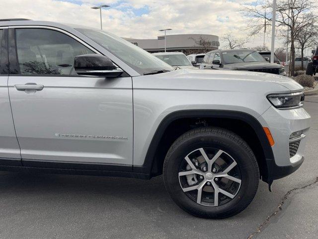 new 2025 Jeep Grand Cherokee car, priced at $43,773