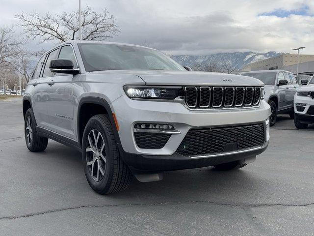 new 2025 Jeep Grand Cherokee car, priced at $45,773