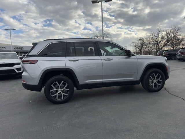 new 2025 Jeep Grand Cherokee car, priced at $45,773