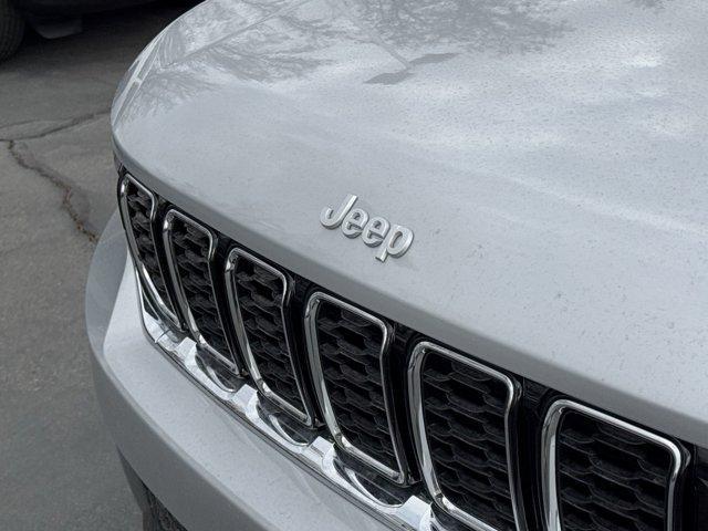 new 2025 Jeep Grand Cherokee car, priced at $45,773