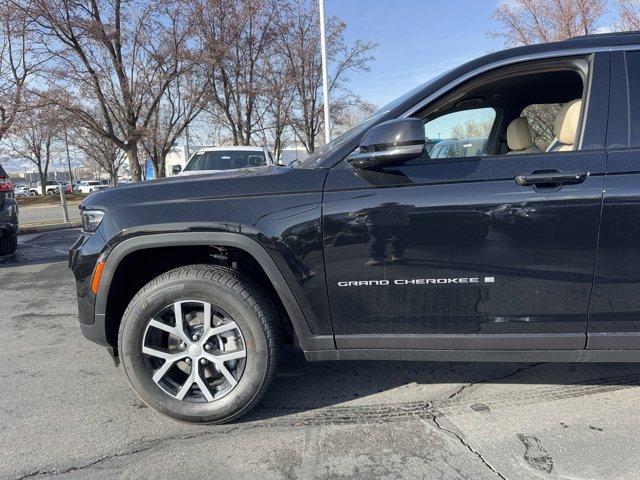 new 2025 Jeep Grand Cherokee car, priced at $45,773