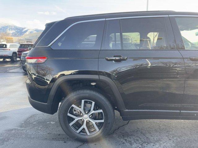 new 2025 Jeep Grand Cherokee car, priced at $43,773