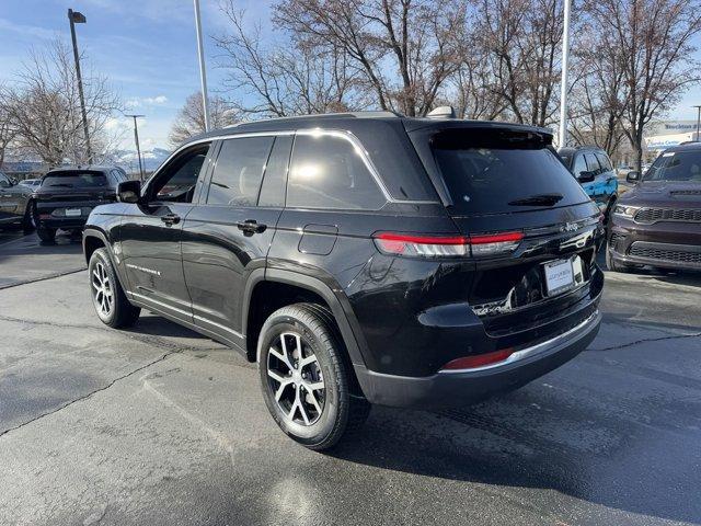 new 2025 Jeep Grand Cherokee car, priced at $45,773