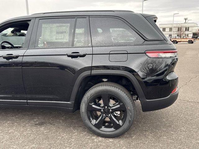 new 2025 Jeep Grand Cherokee car, priced at $52,122