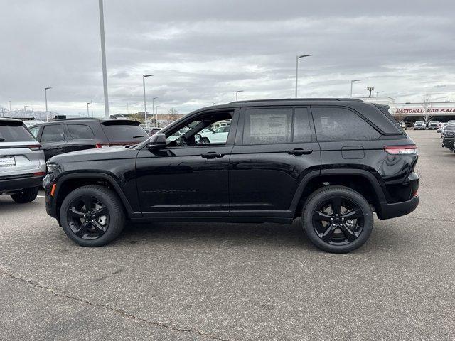 new 2025 Jeep Grand Cherokee car, priced at $52,122