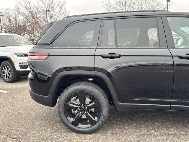 new 2025 Jeep Grand Cherokee car, priced at $52,122