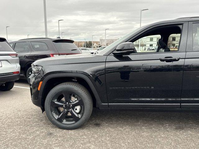 new 2025 Jeep Grand Cherokee car, priced at $52,122