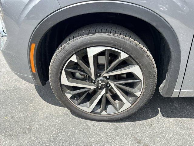 used 2024 Mitsubishi Outlander car, priced at $32,430