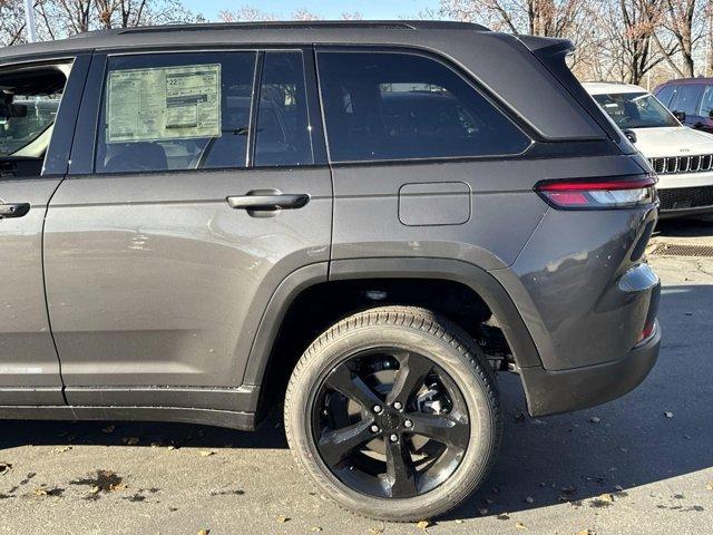 new 2025 Jeep Grand Cherokee car, priced at $46,226