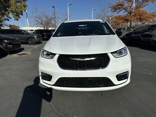 new 2025 Chrysler Pacifica car, priced at $42,145