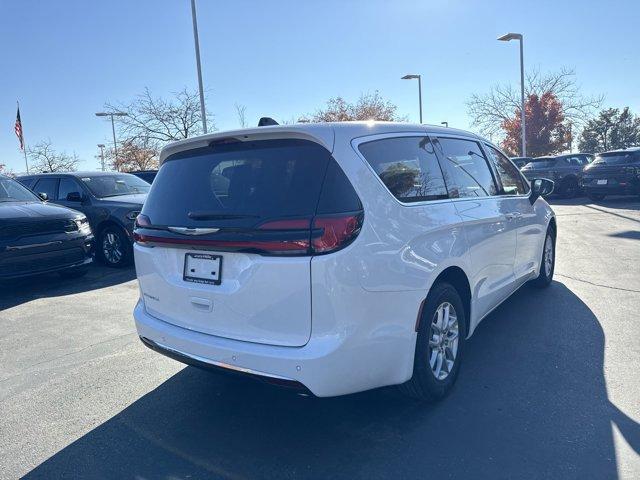 new 2025 Chrysler Pacifica car, priced at $42,145