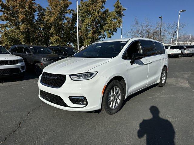 new 2025 Chrysler Pacifica car, priced at $42,145