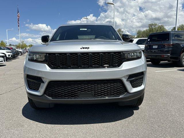 new 2024 Jeep Grand Cherokee car, priced at $42,559