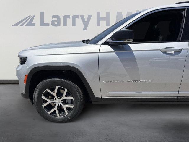 new 2025 Jeep Grand Cherokee car, priced at $49,437