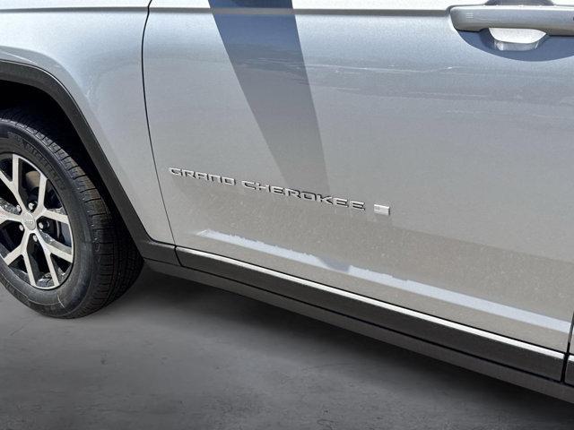 new 2025 Jeep Grand Cherokee car, priced at $49,437