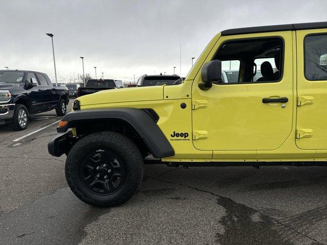 new 2023 Jeep Gladiator car, priced at $40,985