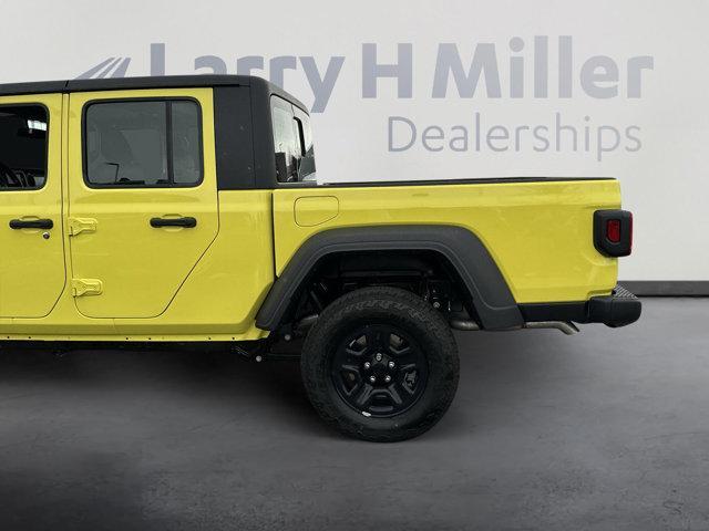 new 2023 Jeep Gladiator car, priced at $40,985