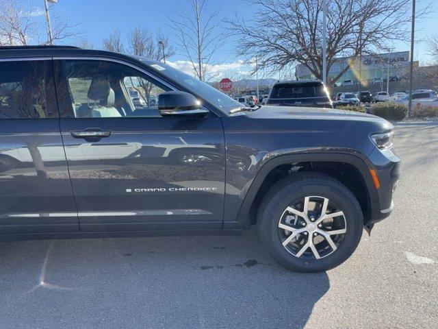 new 2025 Jeep Grand Cherokee L car, priced at $52,719