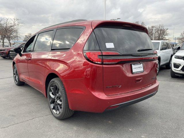 new 2025 Chrysler Pacifica car, priced at $50,811